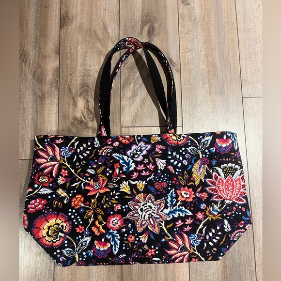 Vera Bradley Bags Vera Bradley Reversible Extra Large Foxwood Print
